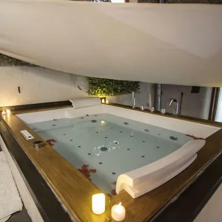 Charming Rooftop *