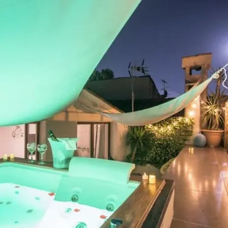 Charming Rooftop * ロクブリュヌ＝カップ＝マルタン